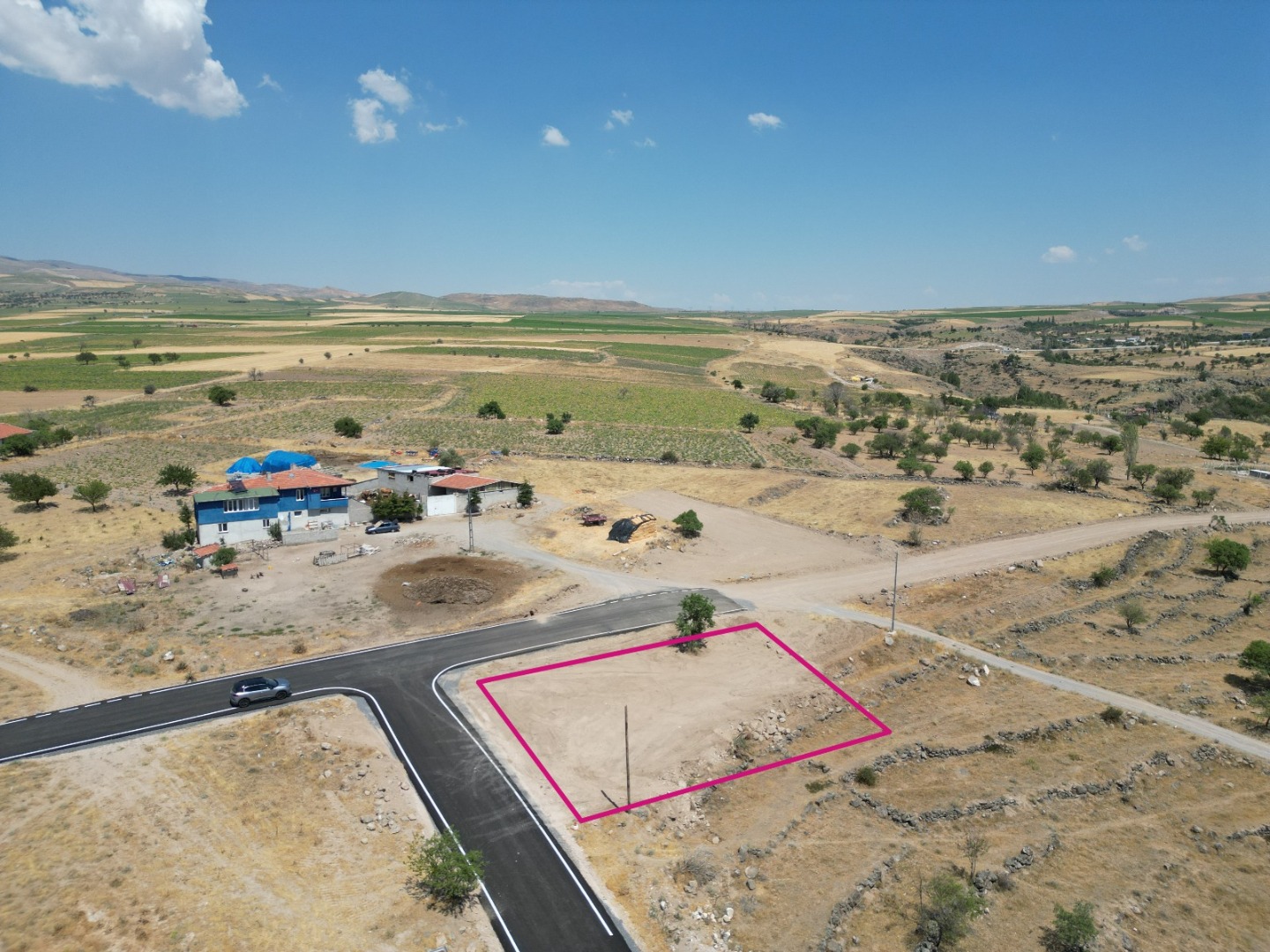 KAYSERİ DEVELİ HARMAN MAHALLESİ GÖLEMEN MEVKİİNDE SATILIK VİLLA PARSELİ